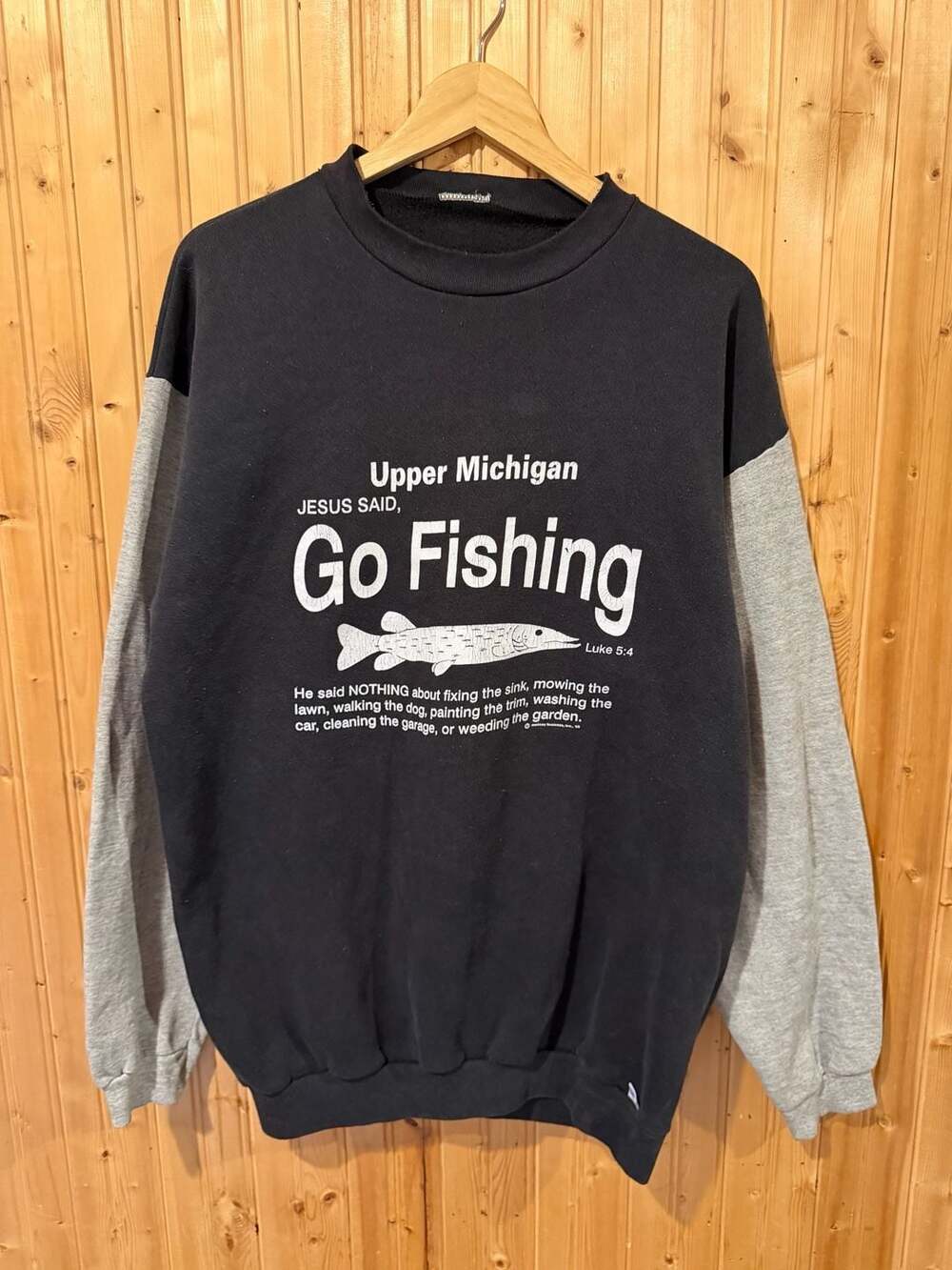 Vintage 90s Discus Athletic Upper Michigan Go Fishing Graphic Sweatshirt